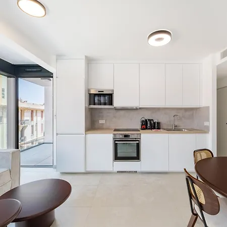 Charming I 2br Monaco * بوزولي