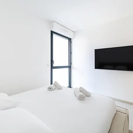 Charming I 2br Monaco شقة *