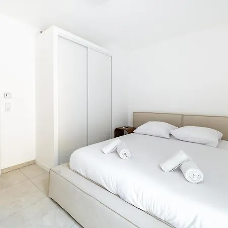 Charming I 2br Monaco شقة بوزولي